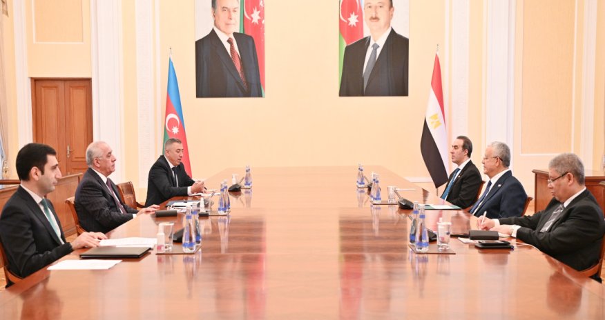 Əli Əsədov Misir parlamentinin Nümayəndələr Palatasının sədri ilə görüşüb
