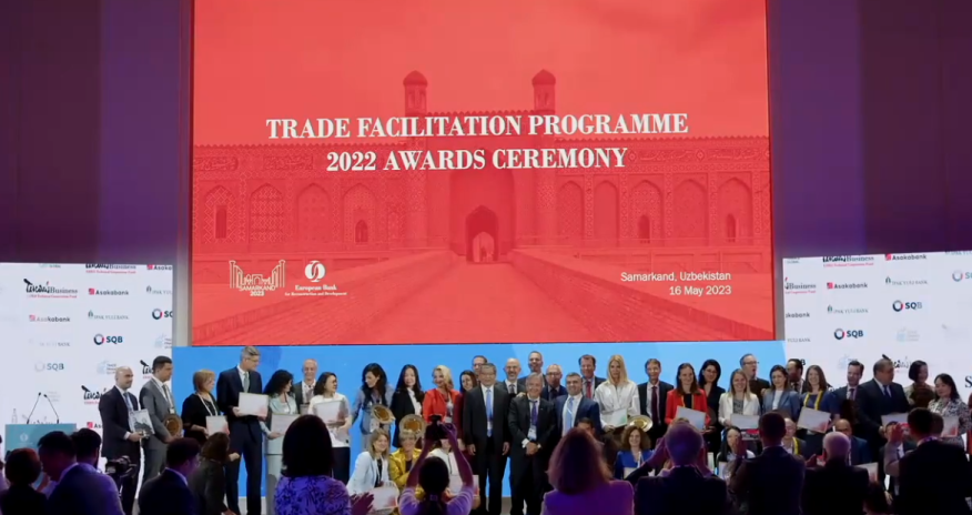 EBRD “Bank Respublika”nı “Azərbaycanda ən fəal emitent-bank” elan edib!