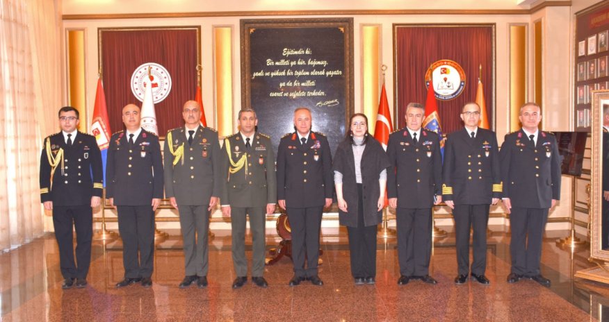 Silahlı Qüvvələrin Türkiyədəki hərbi attaşesi azərbaycanlı hərbi qulluqçularla görüşüb