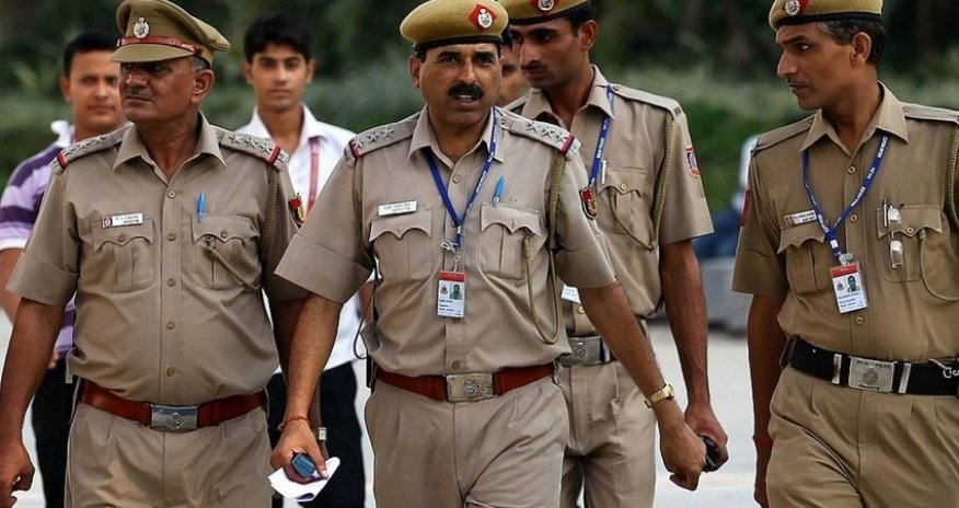 Hindistan polisi vətəndaşları qanunsuz yolla Azərbaycan və digər ölkələrə göndərmək istəyən qruplaşmanı ifşa edib