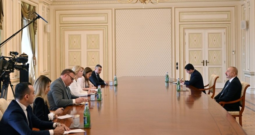 İlham Əliyev Monteneqro parlamentinin sədrini qəbul edib