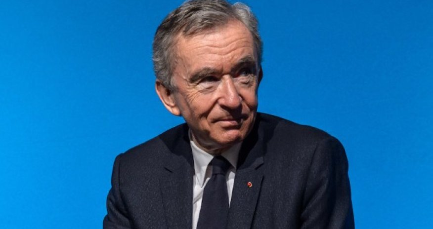 Dünyanın ən varlı adamı bir gündə 11 milyard dollar itirdi