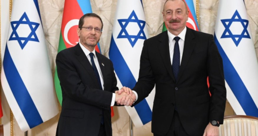 Герцог благодарит Алиева на азербайджанском языке