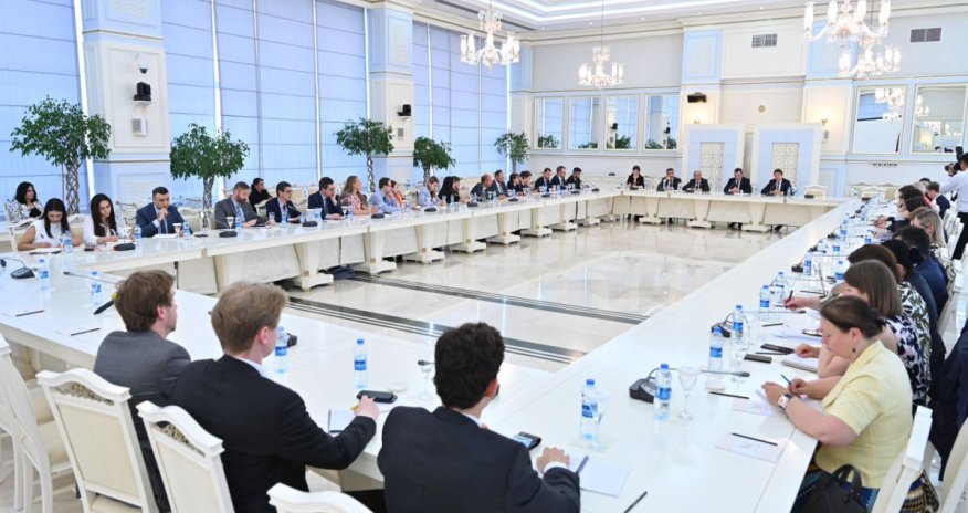 Milli Məclisdə Aİ Şurasının İşçi Qrupunun nümayəndə heyəti ilə görüş keçirilib