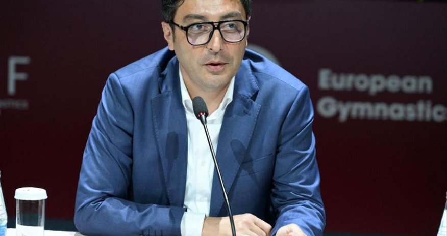 Fərid Qayıbov beynəlxalq yarışlarda uğur qazanmış idmançılarla görüşüb