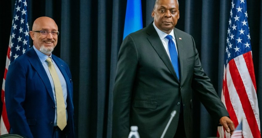 ABŞ və Ukraynanın müdafiə nazirləri Sinqapurda görüşüb