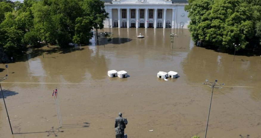 Around 600 sq km of Ukraine's southern Kherson region under water