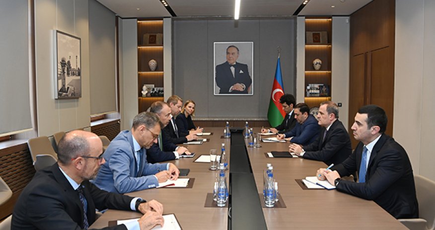 Ceyhun Bayramov Tovio Klaarla görüşüb