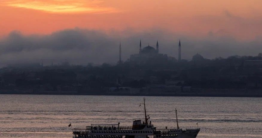 Türkiyə gəmilərin Bosfor və Çanaqqala boğazından keçməsi üçün rüsumları artırır