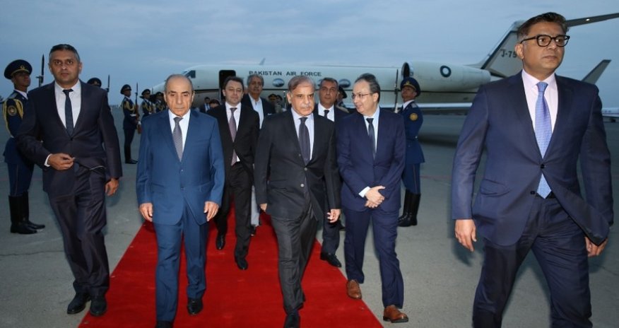 Pakistanın Baş naziri Azərbaycana rəsmi səfərə gəlib