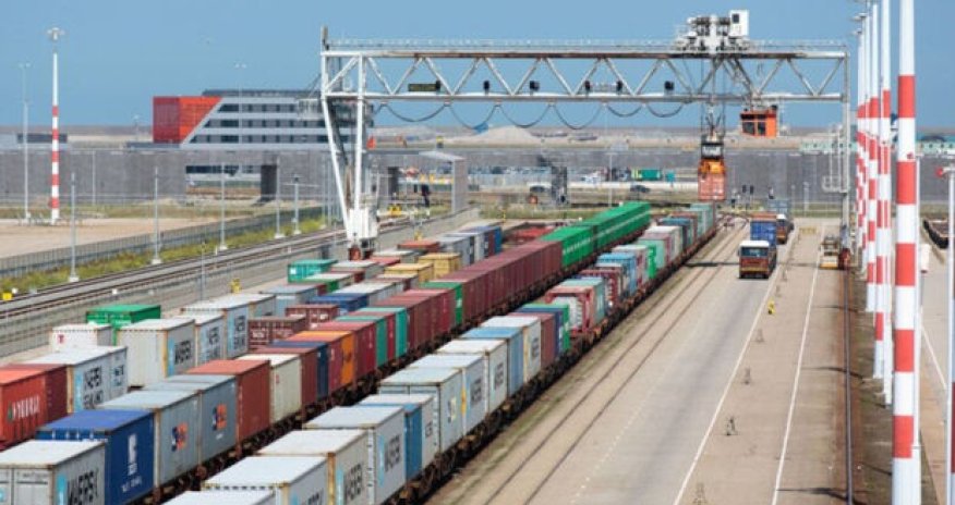 Rusiya Azərbaycandan keçən dəhlizlə yükdaşımanı üç dəfə artıracaq