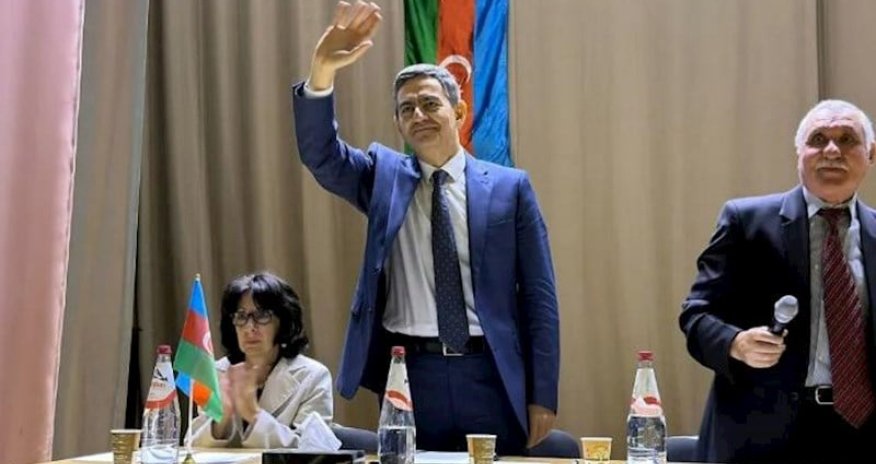 Əli Kərimli yenidən partiya sədri seçildi