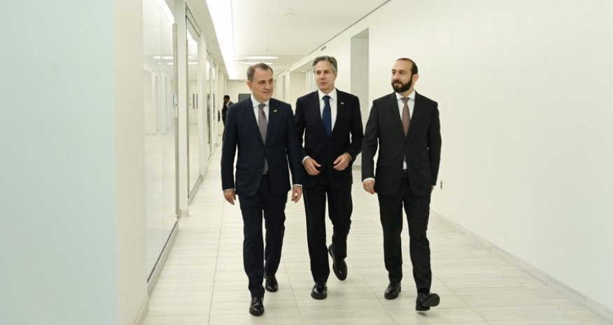 Azərbaycan, Ermənistan XİN rəhbərlərinin Blinkenin iştirakı ilə görüşü başlayıb