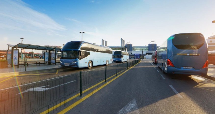 Azərbaycanda bütün nəqliyyat növləri ilə yük və sərnişin daşımalarının sayı artıb