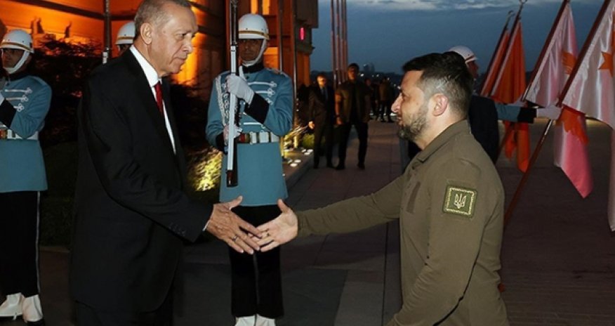 Zelenski Türkiyəyə səfər edib