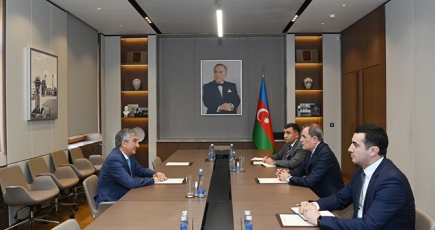 Azərbaycan XİN başçısı Tacikistan səfirini qəbul edib