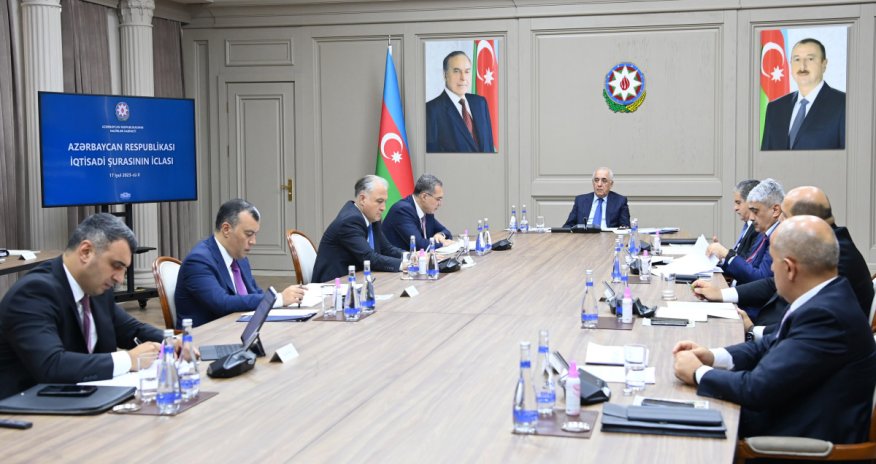 İqtisadi Şuranın iclası keçirilib