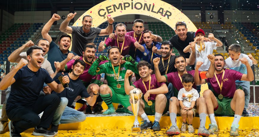 Yelo Bank-ın daxili futbol çempionatının finalı baş tutub