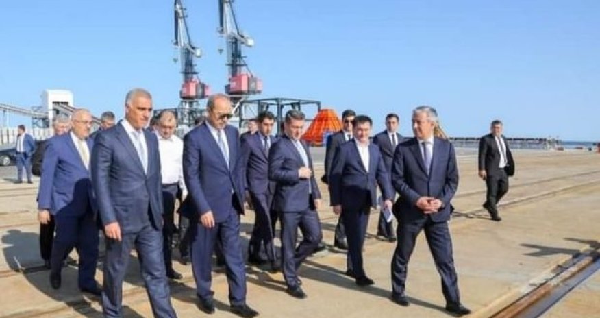 Özbəkistanın Baş naziri Abdulla Aripov Bakı Limanında olub