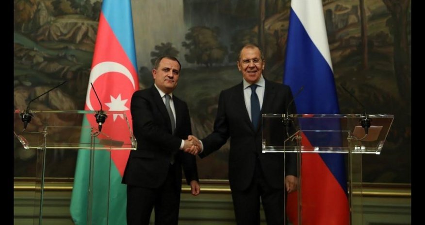 Ceyhun Bayramovla Lavrov arasında telefon danışığı olub