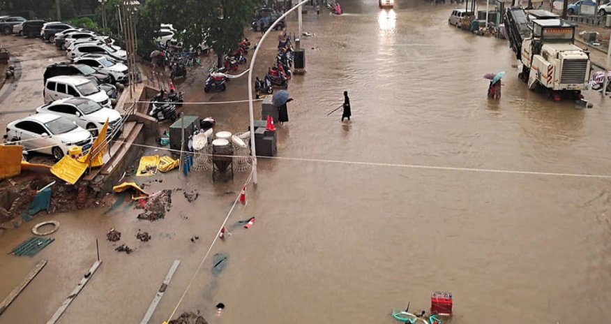 Çində daşqın səbəbindən 2400 insan təxliyə edilib