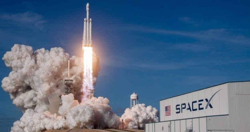 SpaceX pis hava şəraiti səbəbindən Starlinkin buraxılışını təxirə salıb