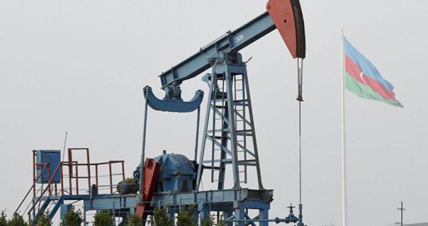 Цена на азербайджанскую нефть незначительно снизилась