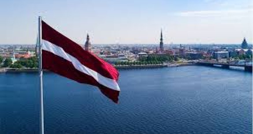 Dil imtahanından keçməyən ruslardan Latviyanı tərk etmələri tələb olunacaq