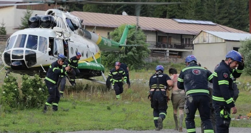 Gürcüstanda təbii fəlakət nəticəsində ölənlərin sayı artıb
