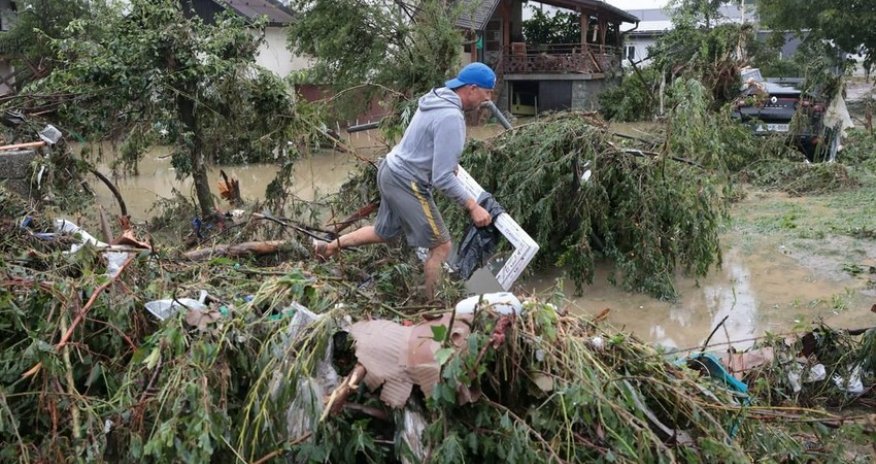 Sloveniyaya təbii fəlakətin vurduğu ziyan yarım milyard avronu ötəcək