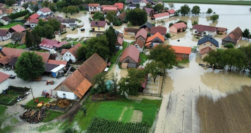 Sloveniya Aİ və NATO-dan daşqınların nəticələrinin aradan qaldırılmasında kömək istəyir