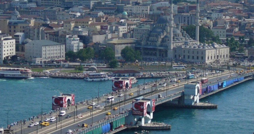 İstanbuldakı Qalata körpüsü bağlanır