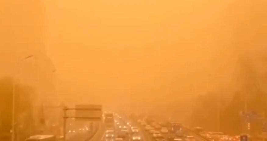 İranda qum fırtınası nəticəsində azı 730 nəfər xəsarət alıb