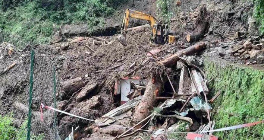 Hindistanda aramsız yağışlar nəticəsində ölənlərin sayı 72-yə yüksəlib