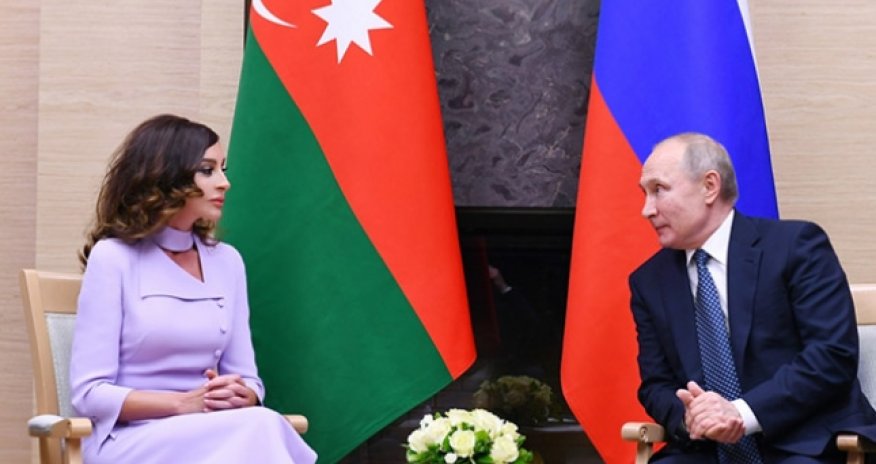 Vladimir Putin Mehriban Əliyevanı təbrik etdi