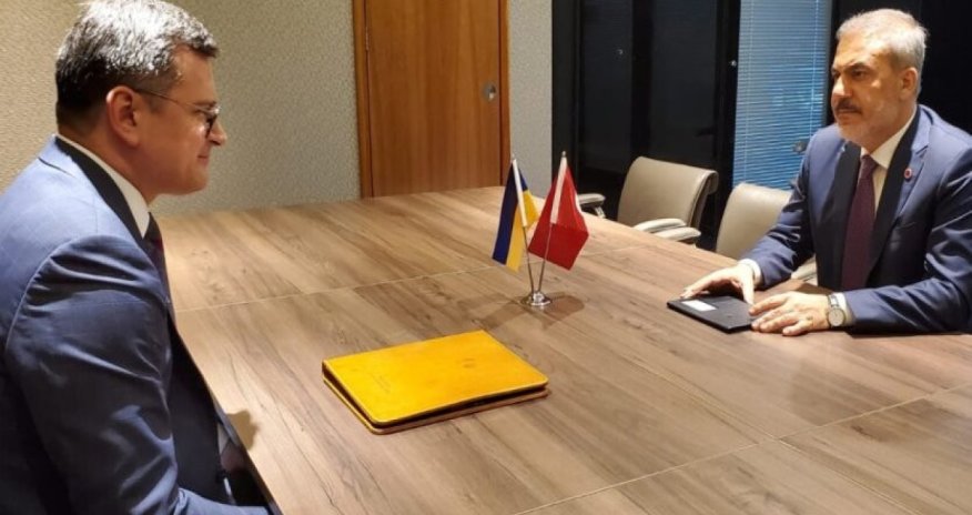 Türkiyə və Ukrayna XİN başçıları Qara dəniz taxıl sazişini müzakirə edib