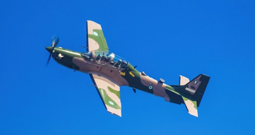 Nigeriya aviasiyası qanunsuz neft emalı ilə məşğul olan zavodları məhv edib