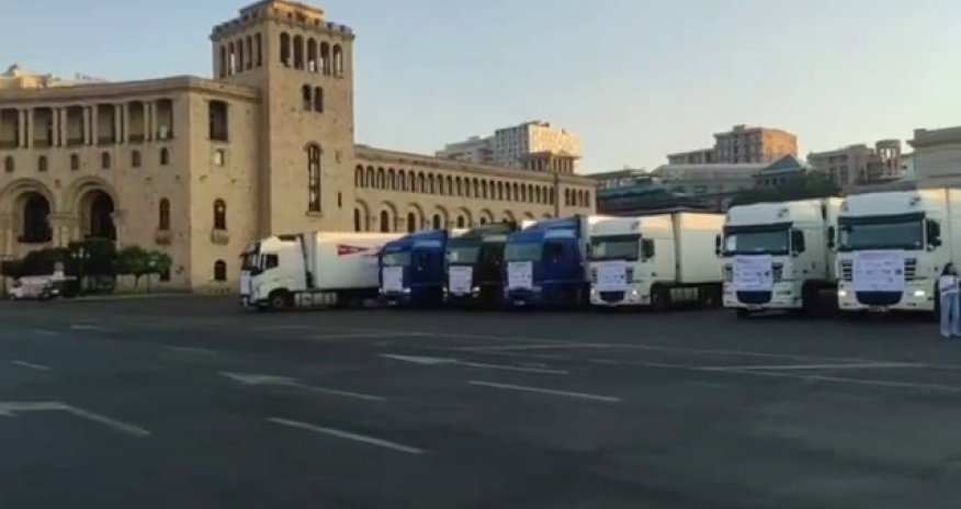 Fransa TIR-ları Laçın yoluna doğru yola düşüb - Video