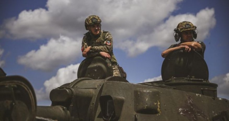 Commander of Ukrainian ground forces: Enemy trying to break through defenses