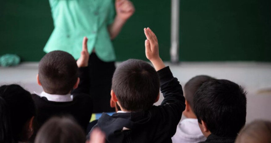 2024-cü ildən Qırğızıstanda məktəblər vauçer sisteminə keçə bilər