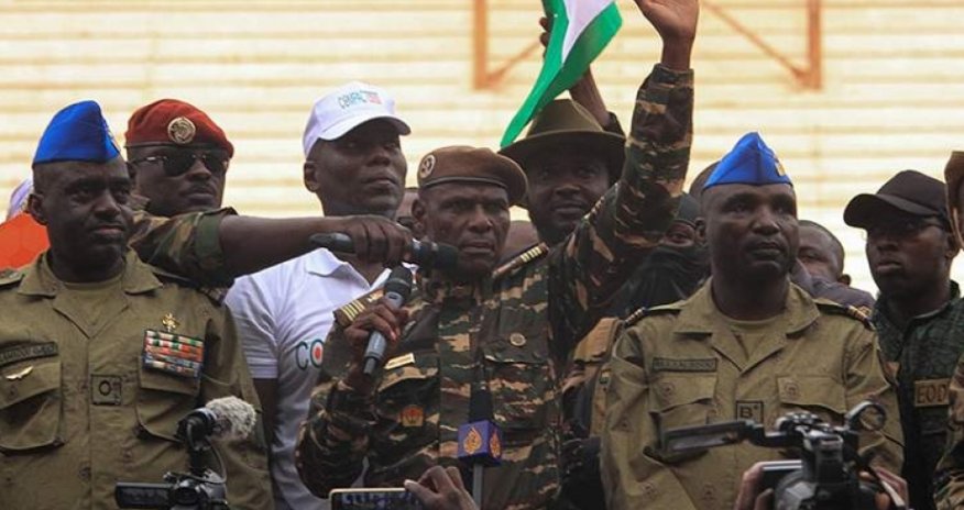 Niger hərbçiləri fransız qoşunlarını ölkədən çıxmağı tələb edib