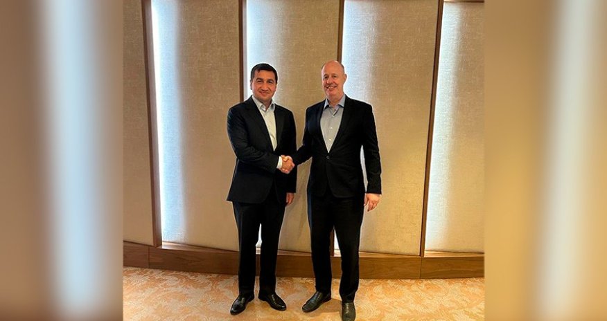 Hikmət Hacıyev İsrail Milli Təhlükəsizlik Şurasının rəhbəri ilə görüşüb