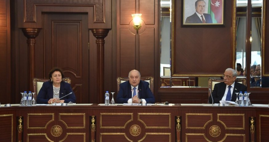 Bir neçə qanuna dəyişiklik layihələri MM-in plenar iclasına tövsiyə olunub