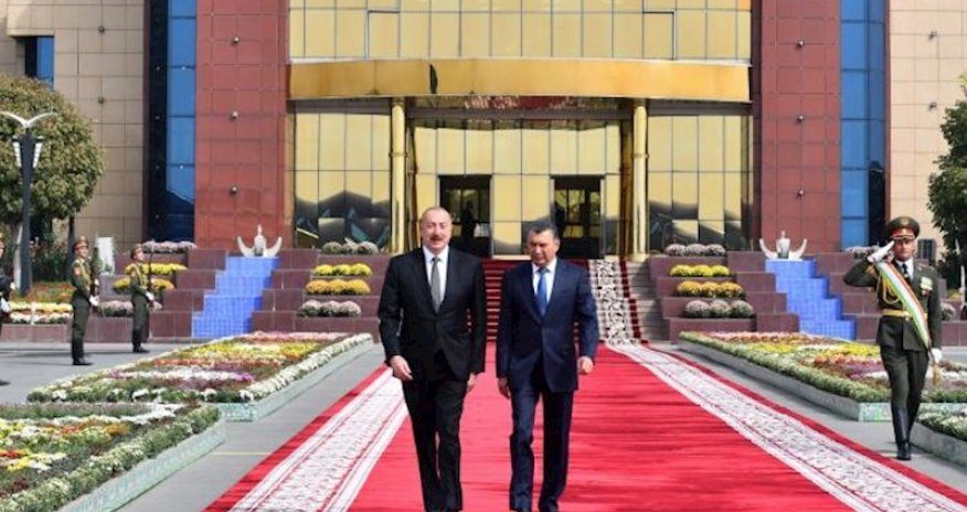 Prezidentin Tacikistana səfəri başa çatıb