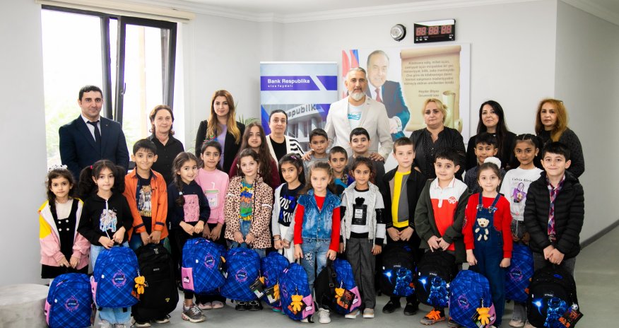 Bank Respublika Laçında ilk dəfə məktəbə gedəcək uşaqları sevindirdi