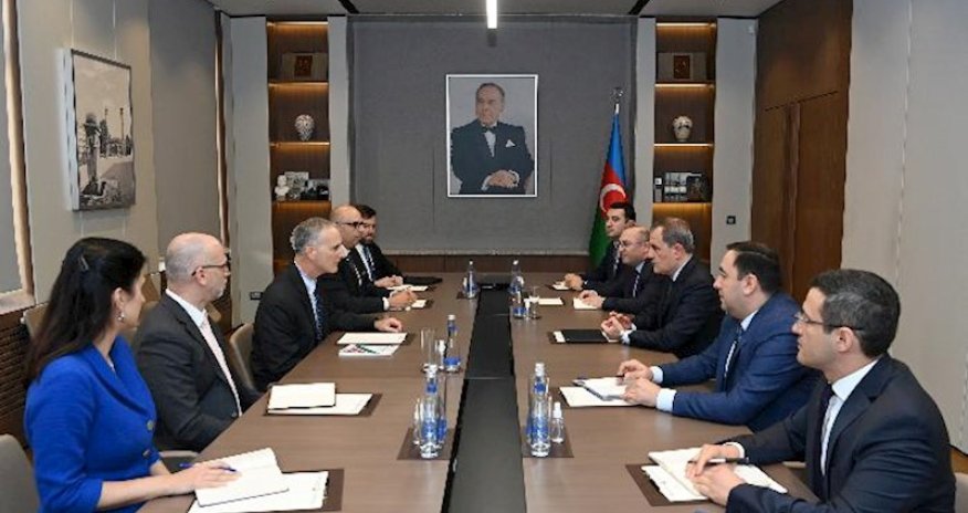 Ceyhun Bayramov ABŞ müşaviri ilə görüşüb