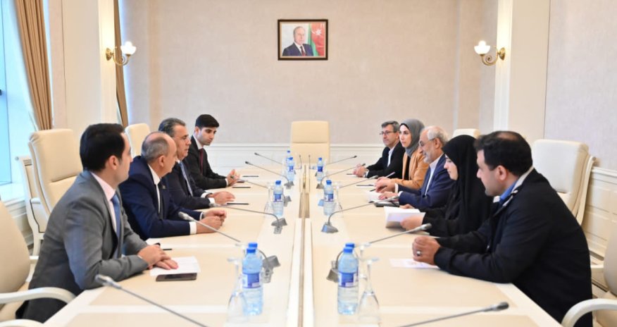Azərbaycan və İran parlamentlərinin deputatları görüşüb