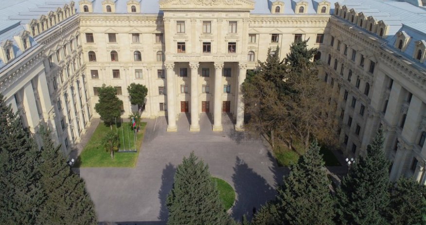 Official Baku responds to French FM