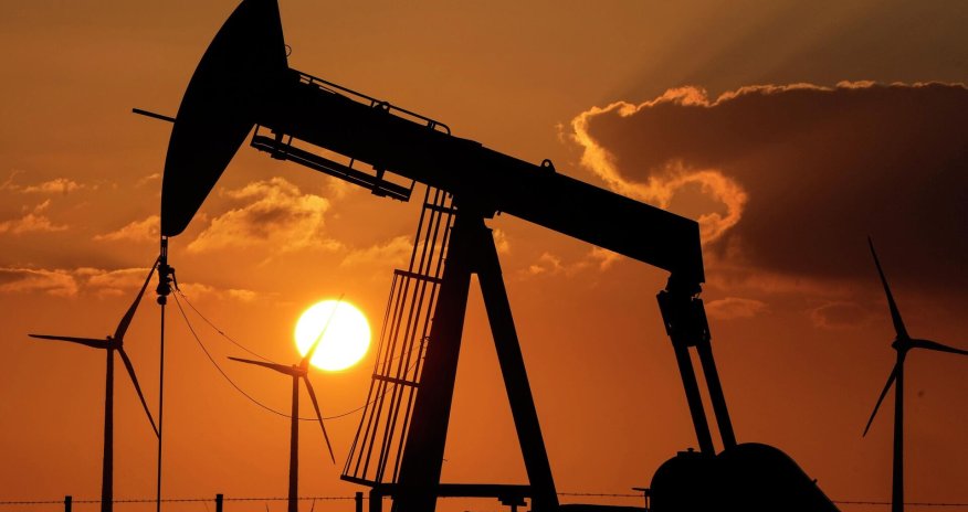 Цена азербайджанской нефти снизилась до 100 долларов