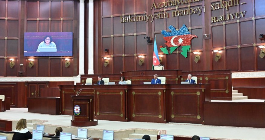 Milli Məclisin iclası başlayıb